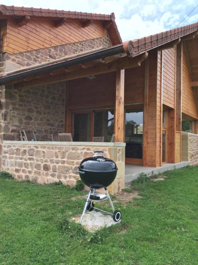 Les Perruchons Ancienne Grange Renovee Avec Soin Villa Ozolles Exterior photo